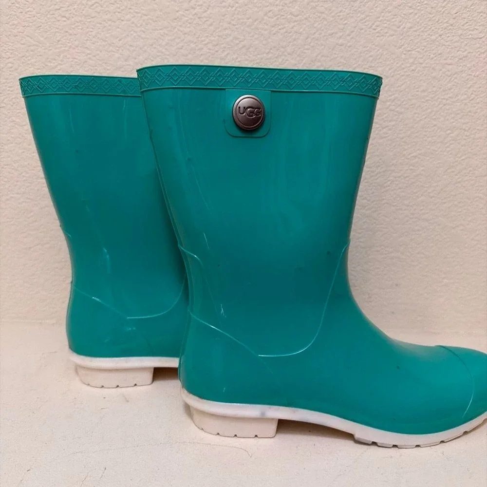 UGG Sienna Boots Waterproof